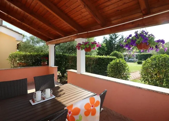 Melisa 7 By Interhome Tatil Evi Poreč
